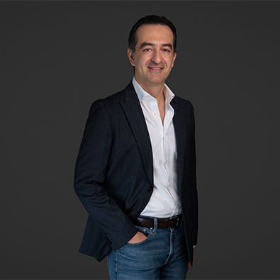 Portrait of Joubin B., Managing Partner at Tenzing Partners, M&A expert 