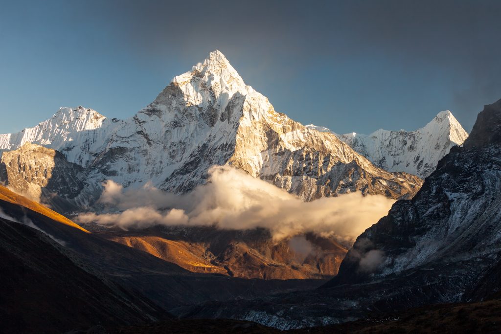Mount Everest summit symbolizing the strategic support provided by Tenzing Partners, a mergers and acquisitions consulting firm in Luxembourg. 